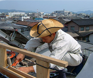 広島の屋根や瓦の修理・雨漏り・葺き替え等は一級かわらぶき技能士（厚生労働大臣認定）による確かな技術と確実な施工の屋根・瓦のお店　ウィズホームへおまかせ下さい