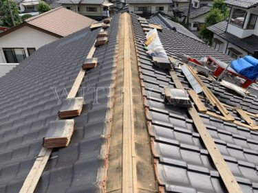 棟瓦葺替工事・金属屋根塗装工事　広島の屋根・瓦のお店　株式会社ウィズホーム