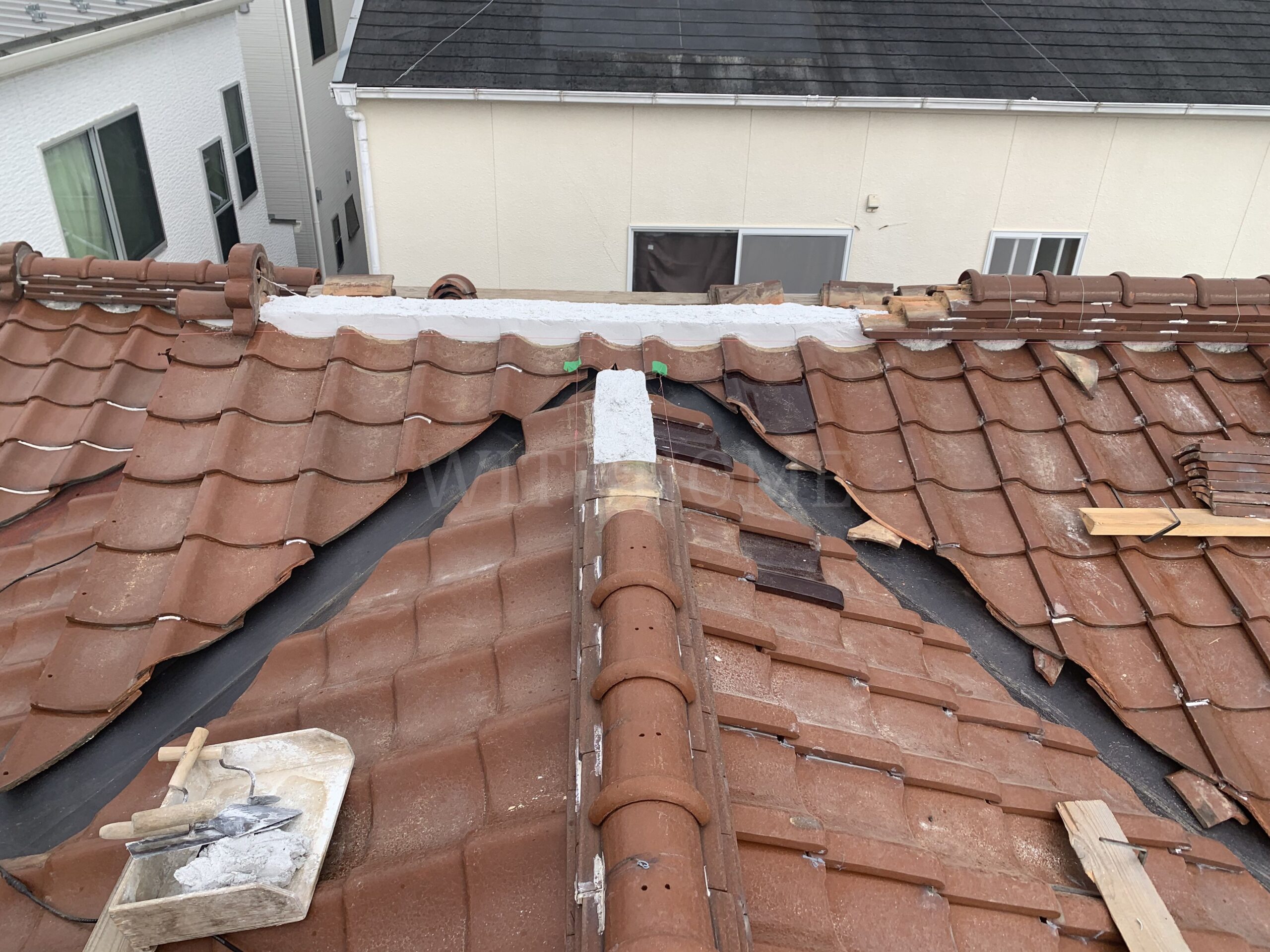 広島の屋根・瓦のお店 ウィズホーム　屋根工事 瓦屋根 屋根修理卯　板金修理　屋根谷修理