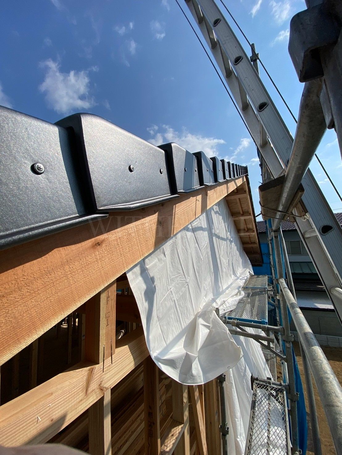 広島 広島の屋根・瓦のお店 ウィズホーム 屋根工事 瓦屋根 屋根修理 板金屋根 カバー工法 金属屋根 屋根足場 雨漏り修理 雨漏り原因 瓦 瓦屋根 新築工事 洋風瓦