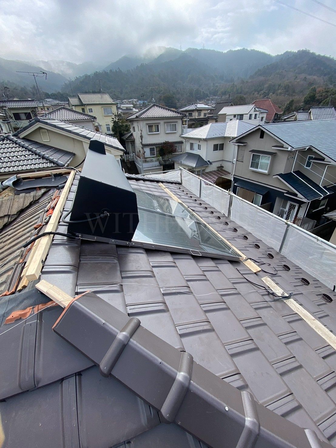 広島 広島の屋根・瓦のお店 ウィズホーム 屋根工事 瓦屋根 屋根修理 板金屋根 カバー工法 金属屋根 屋根足場 雨漏り修理 雨漏り原因 瓦 瓦屋根 洋風瓦