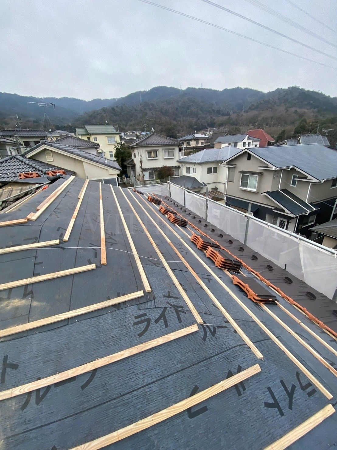 広島 広島の屋根・瓦のお店 ウィズホーム 屋根工事 瓦屋根 屋根修理 板金屋根 カバー工法 金属屋根 屋根足場 雨漏り修理 雨漏り原因 瓦 瓦屋根 洋風瓦