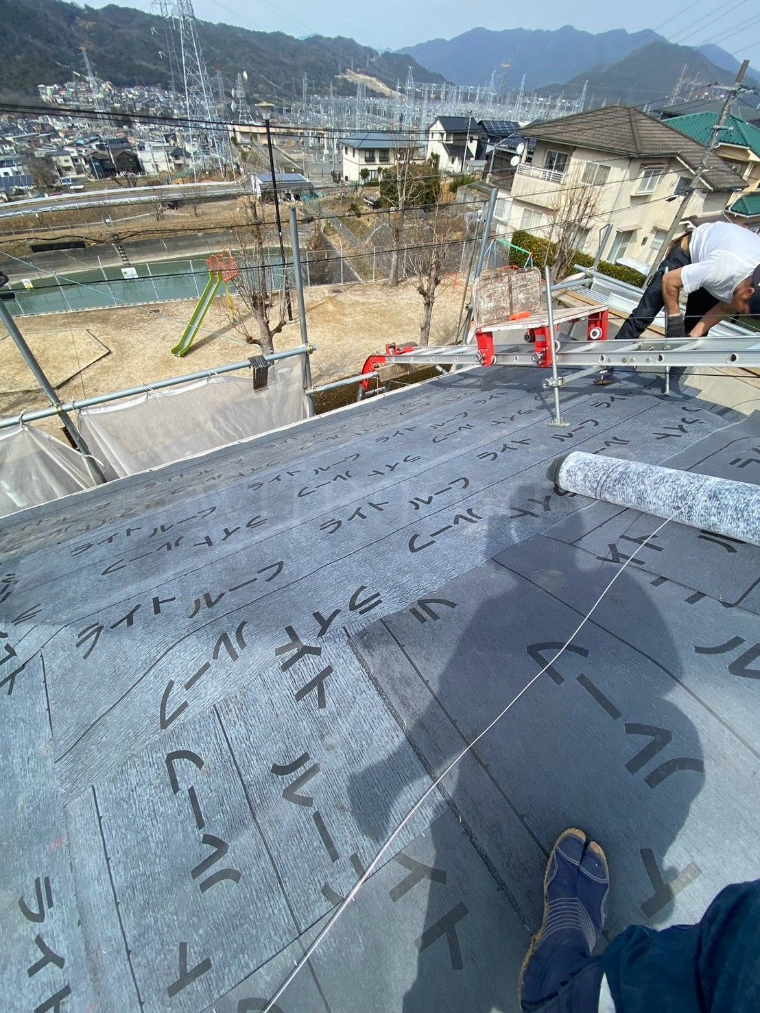 広島 広島の屋根・瓦のお店 ウィズホーム 屋根工事 瓦屋根 屋根修理 板金屋根 カバー工法 金属屋根 屋根足場 雨漏り修理 雨漏り原因 瓦 瓦屋根 洋風瓦