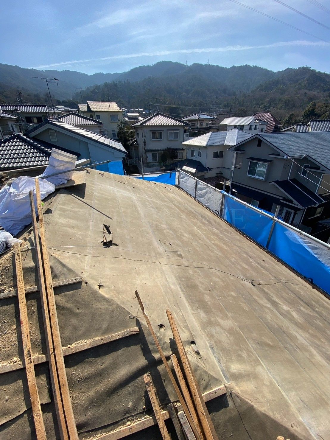 広島 広島の屋根・瓦のお店 ウィズホーム 屋根工事 瓦屋根 屋根修理 板金屋根 カバー工法 金属屋根 屋根足場 雨漏り修理 雨漏り原因 瓦 瓦屋根 洋風瓦