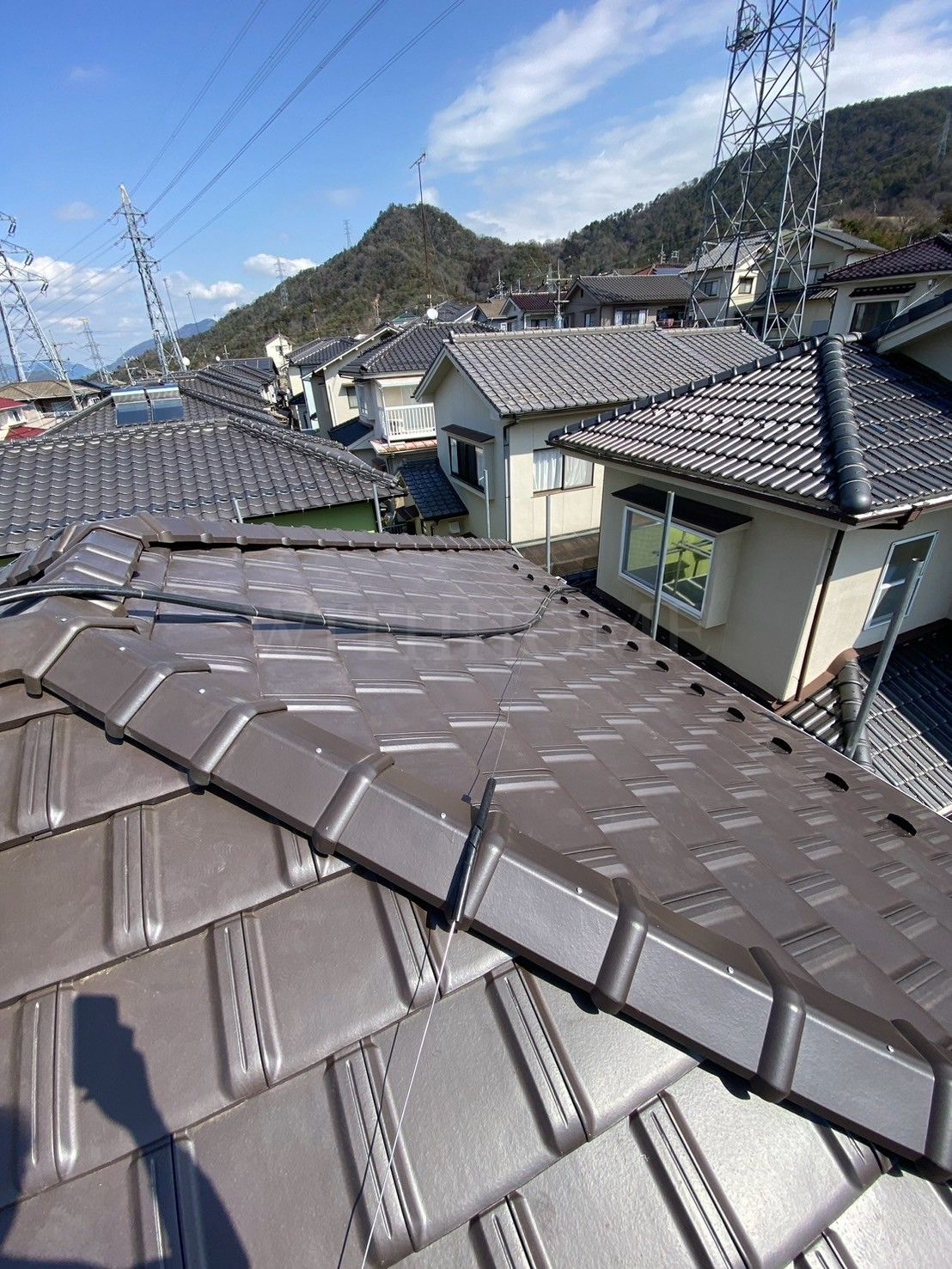 広島 広島の屋根・瓦のお店 ウィズホーム 屋根工事 瓦屋根 屋根修理 板金屋根 カバー工法 金属屋根 屋根足場 雨漏り修理 雨漏り原因 瓦 瓦屋根 洋風瓦 谷板金