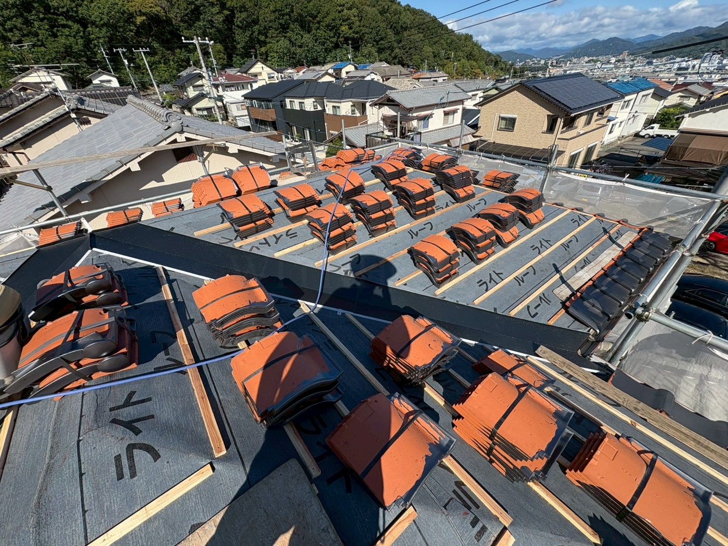 広島　広島の屋根・瓦のお店 ウィズホーム　屋根工事 瓦屋根 屋根修理　板金屋根　カバー工法　金属屋根　軒天　軒天貼替　軒天べニヤ