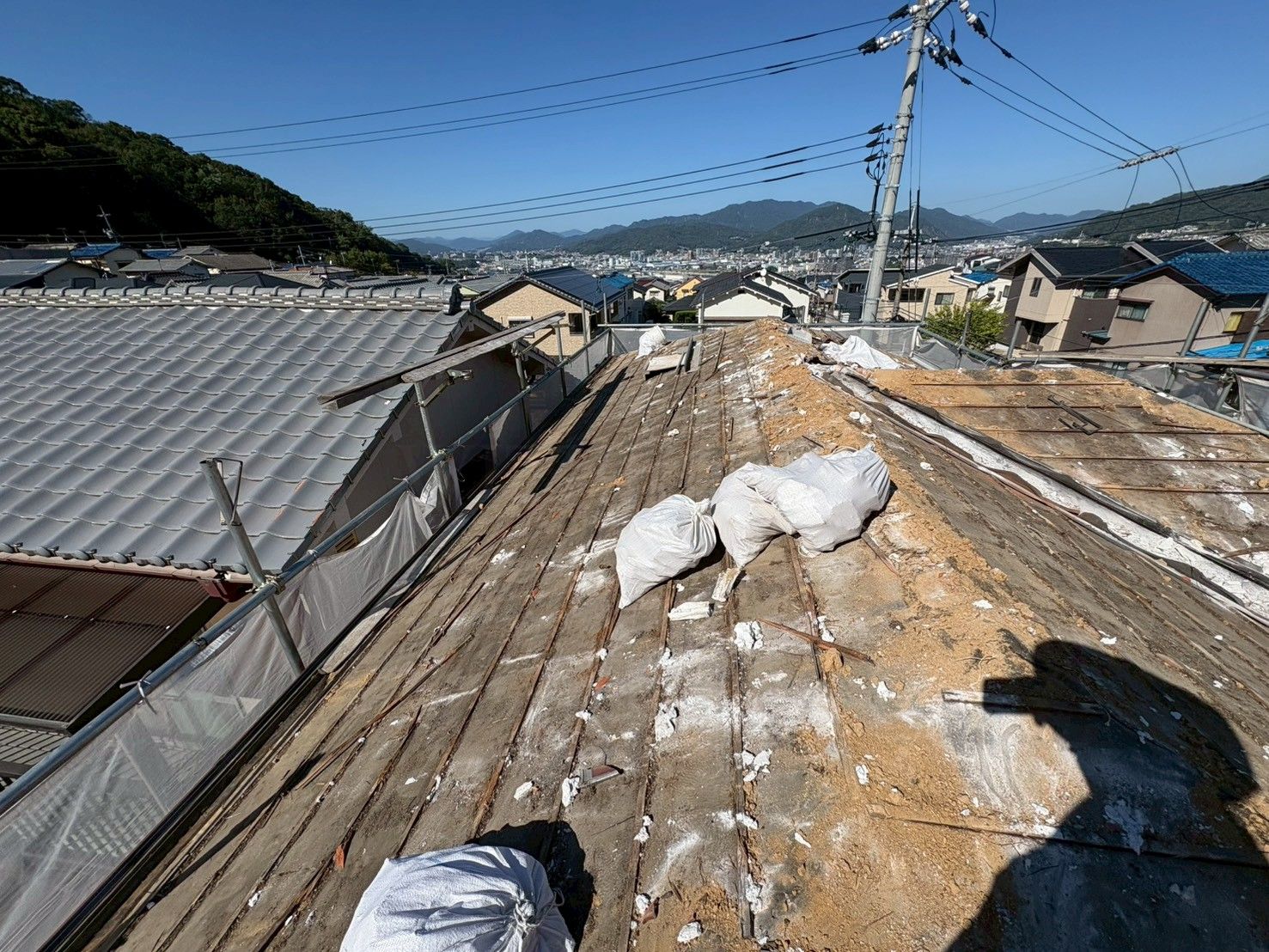 広島　広島の屋根・瓦のお店 ウィズホーム　屋根工事 瓦屋根 屋根修理　板金屋根　カバー工法　金属屋根　軒天　軒天貼替　軒天べニヤ