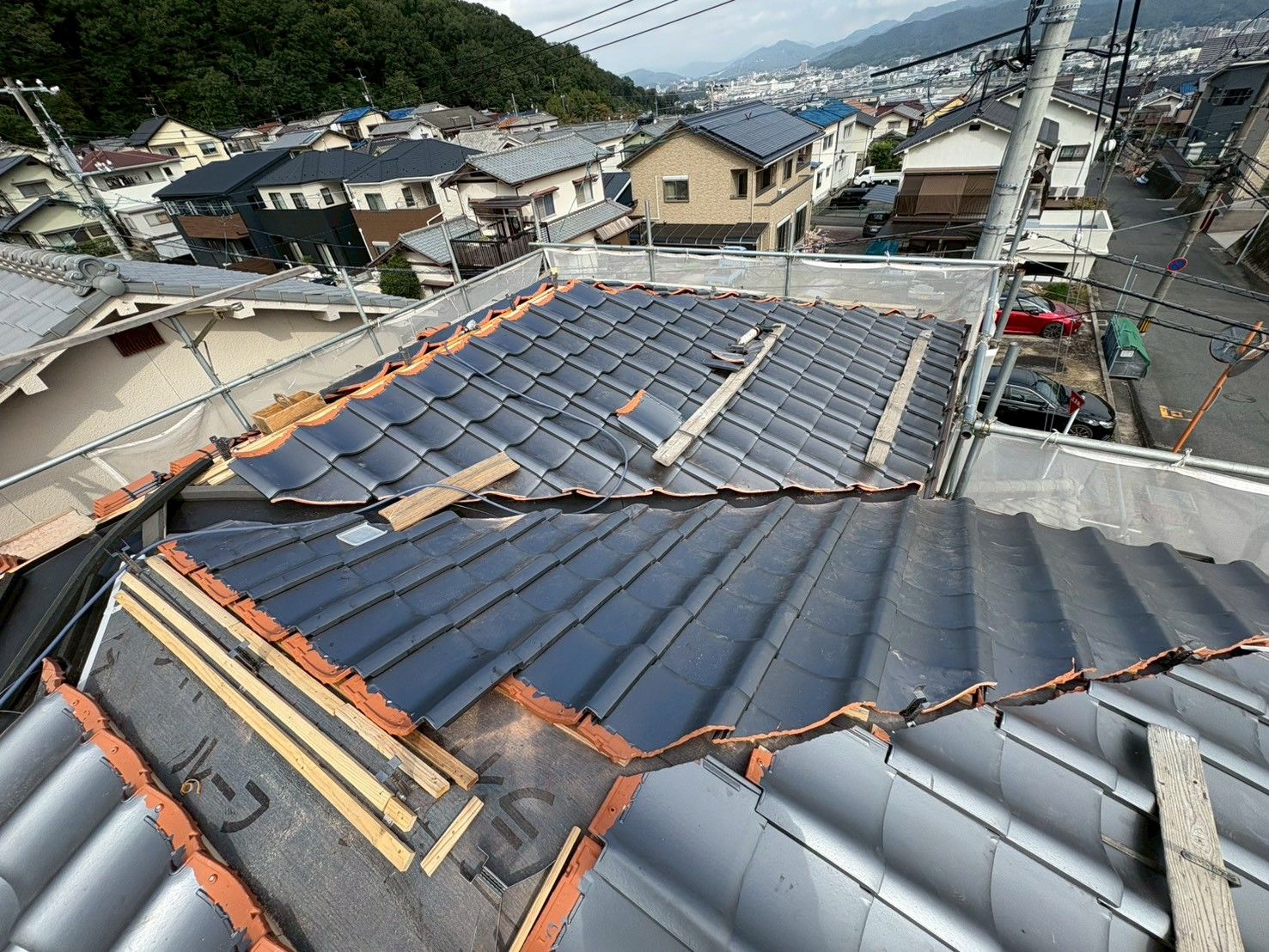 広島　広島の屋根・瓦のお店 ウィズホーム　屋根工事 瓦屋根 屋根修理　板金屋根　カバー工法　金属屋根　軒天　軒天貼替　軒天べニヤ