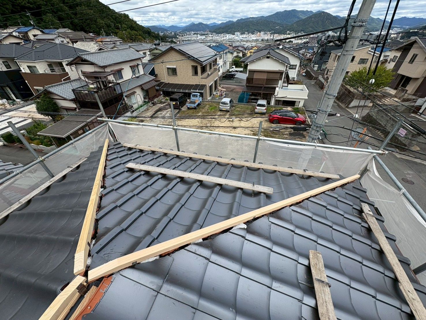 広島　広島の屋根・瓦のお店 ウィズホーム　屋根工事 瓦屋根 屋根修理　板金屋根　カバー工法　金属屋根　軒天　軒天貼替　軒天べニヤ