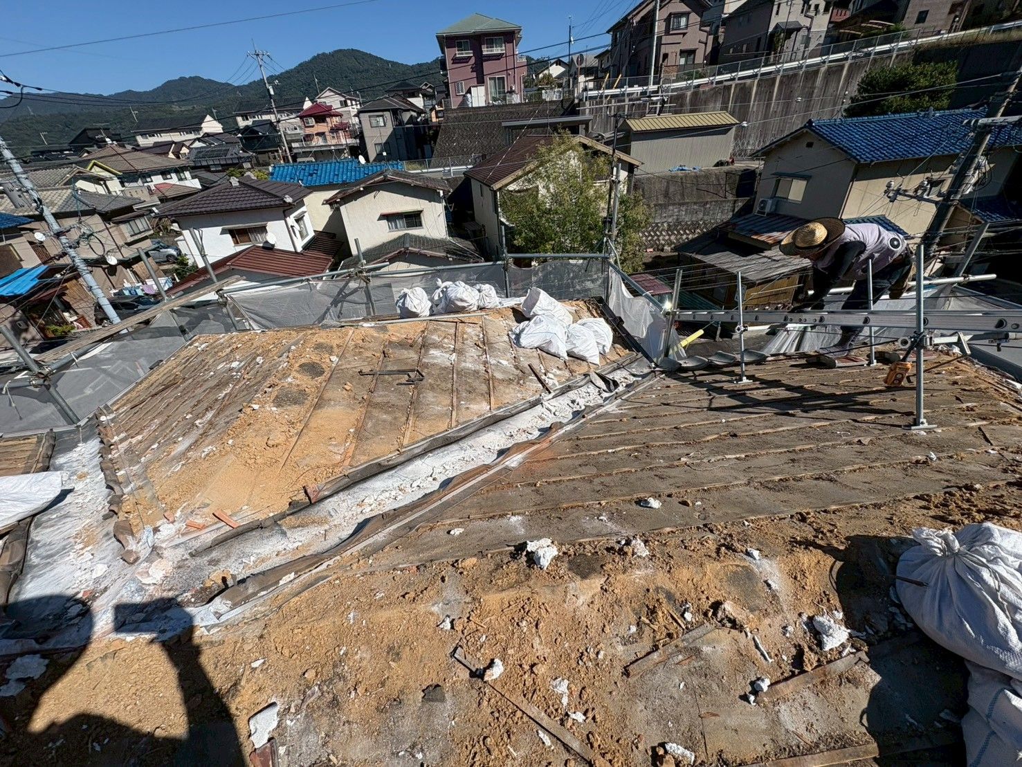 広島　広島の屋根・瓦のお店 ウィズホーム　屋根工事 瓦屋根 屋根修理　板金屋根　カバー工法　金属屋根　軒天　軒天貼替　軒天べニヤ