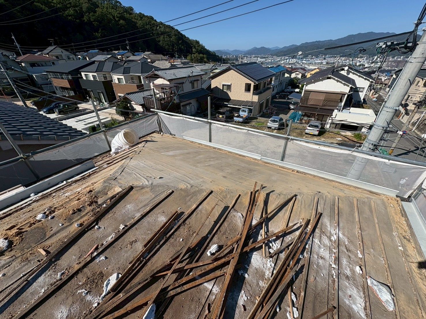 広島　広島の屋根・瓦のお店 ウィズホーム　屋根工事 瓦屋根 屋根修理　板金屋根　カバー工法　金属屋根　軒天　軒天貼替　軒天べニヤ