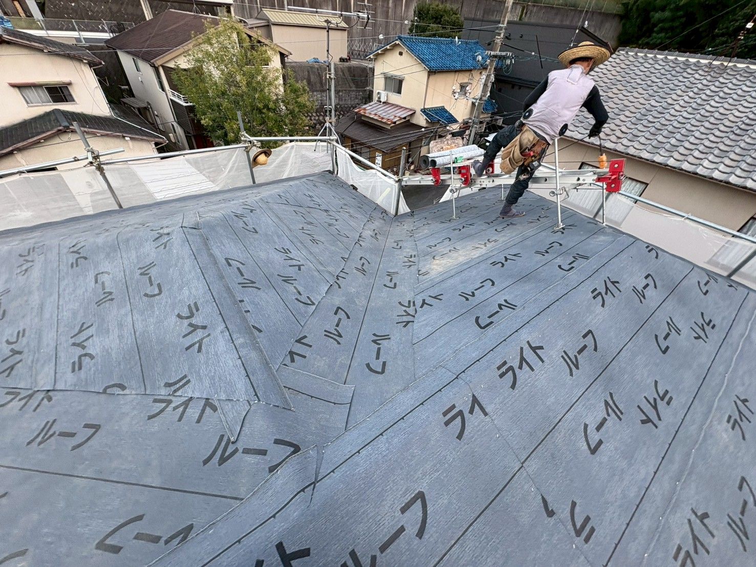 広島　広島の屋根・瓦のお店 ウィズホーム　屋根工事 瓦屋根 屋根修理　板金屋根　カバー工法　金属屋根　軒天　軒天貼替　軒天べニヤ