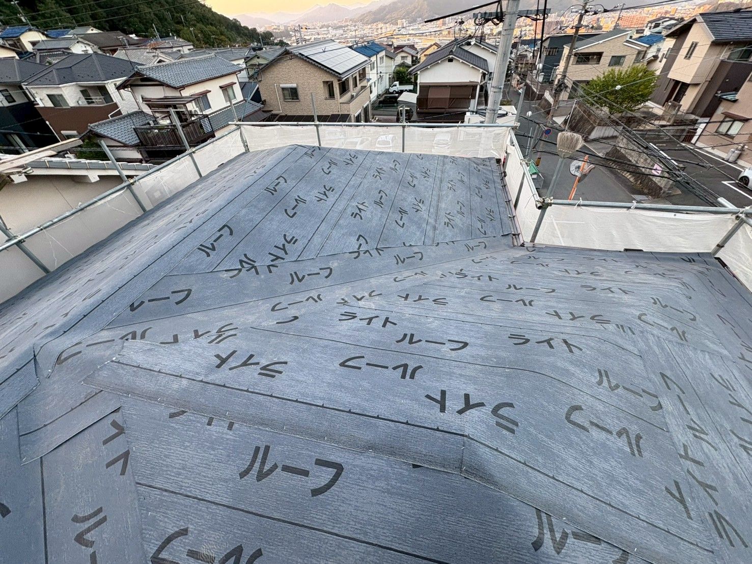 広島　広島の屋根・瓦のお店 ウィズホーム　屋根工事 瓦屋根 屋根修理　板金屋根　カバー工法　金属屋根　軒天　軒天貼替　軒天べニヤ